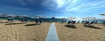 Santa Monica & Village 4* Cutro