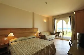 Hotel Santa Monica & Village 4*