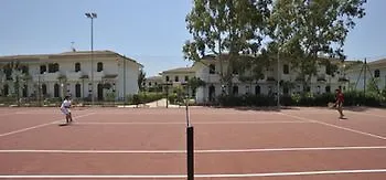 Santa Monica & Village Hotel Cutro